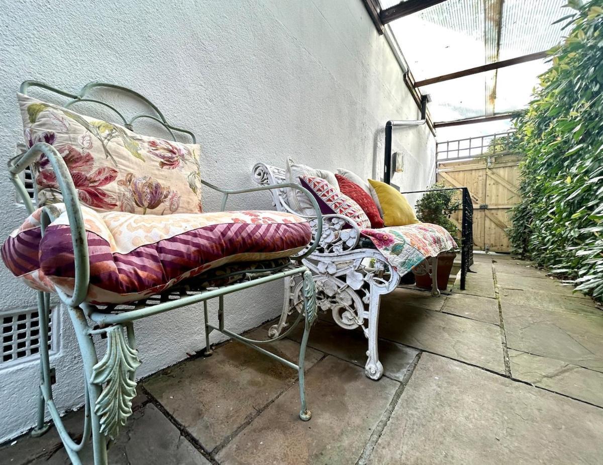 Spacious Comfortable Flat With Free Parking In East Finchley, Muswell Hill & Close To Alexandra Palace London Ngoại thất bức ảnh