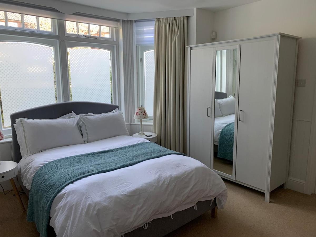 Spacious Comfortable Flat With Free Parking In East Finchley, Muswell Hill & Close To Alexandra Palace London Ngoại thất bức ảnh